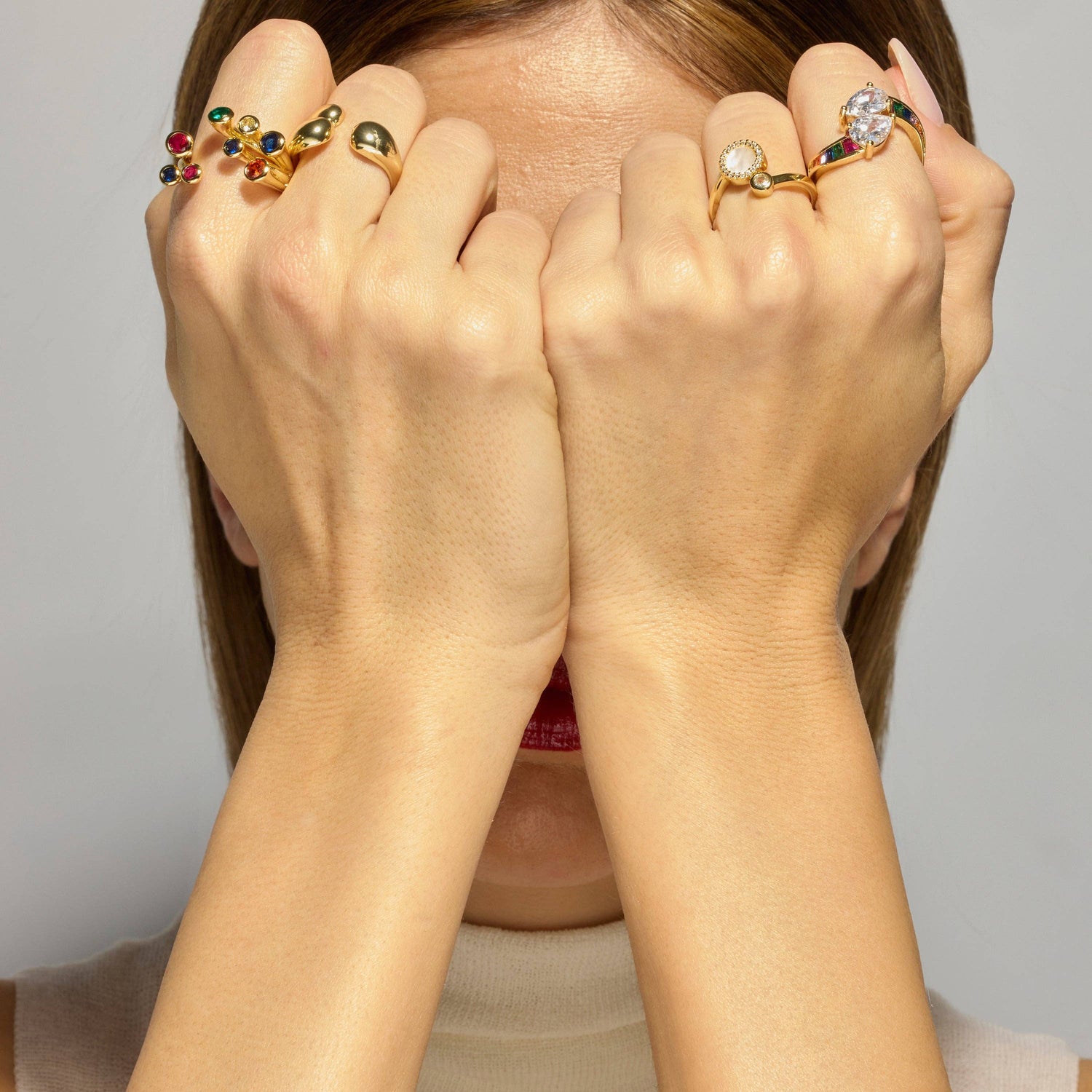 Ring met witte parelmoer, afgewerkt met 18k goud - Yaran: METAALLEGERING / 0 / BLANCO
