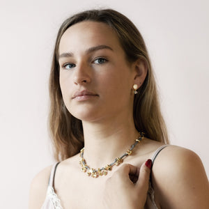 Otazu Classic White Earpins