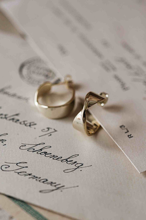 O'Milo Twisted gold hoops, Bruna