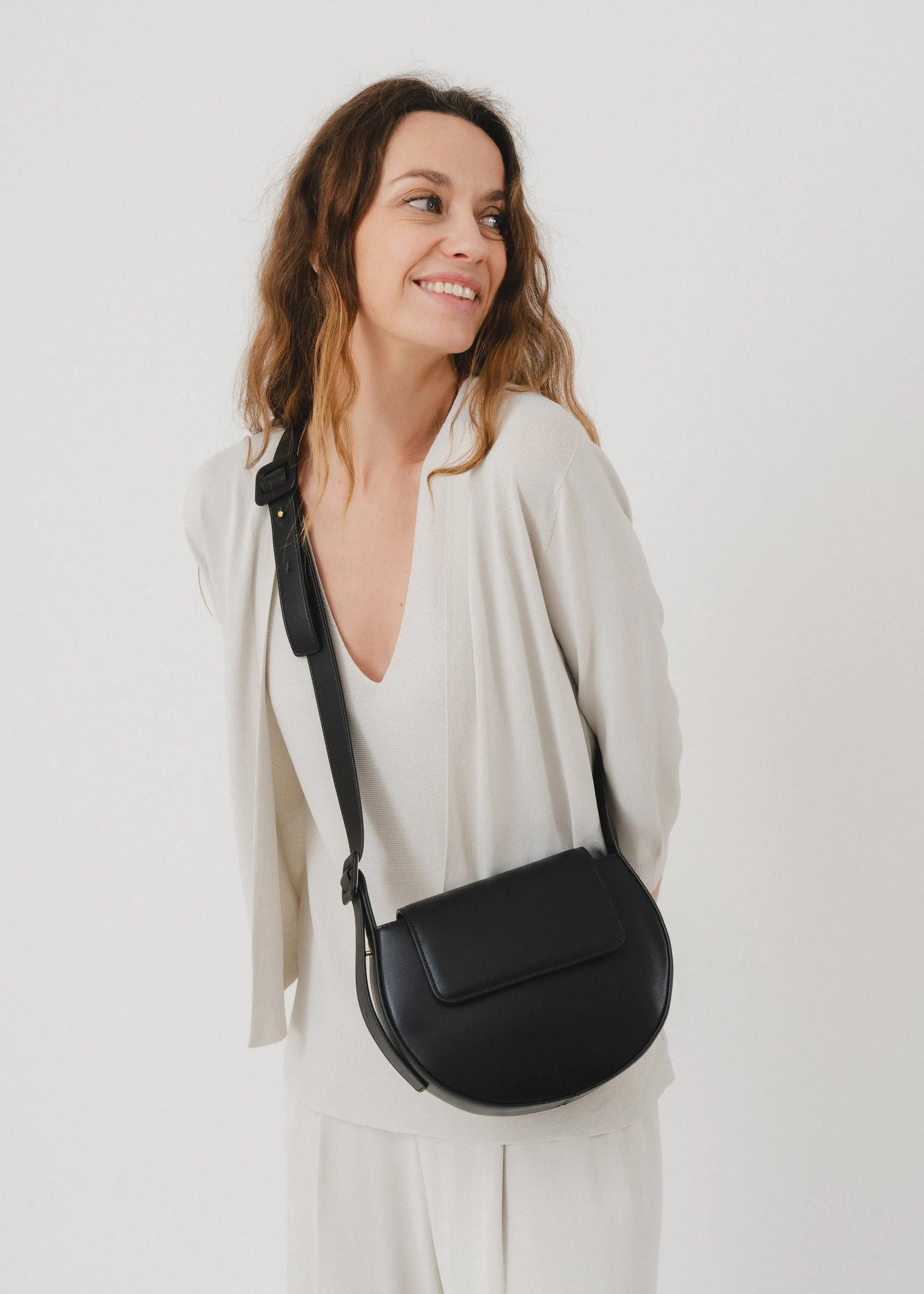 a10907-ad.myshopify.com Effortless Elegance Crossbody Bag