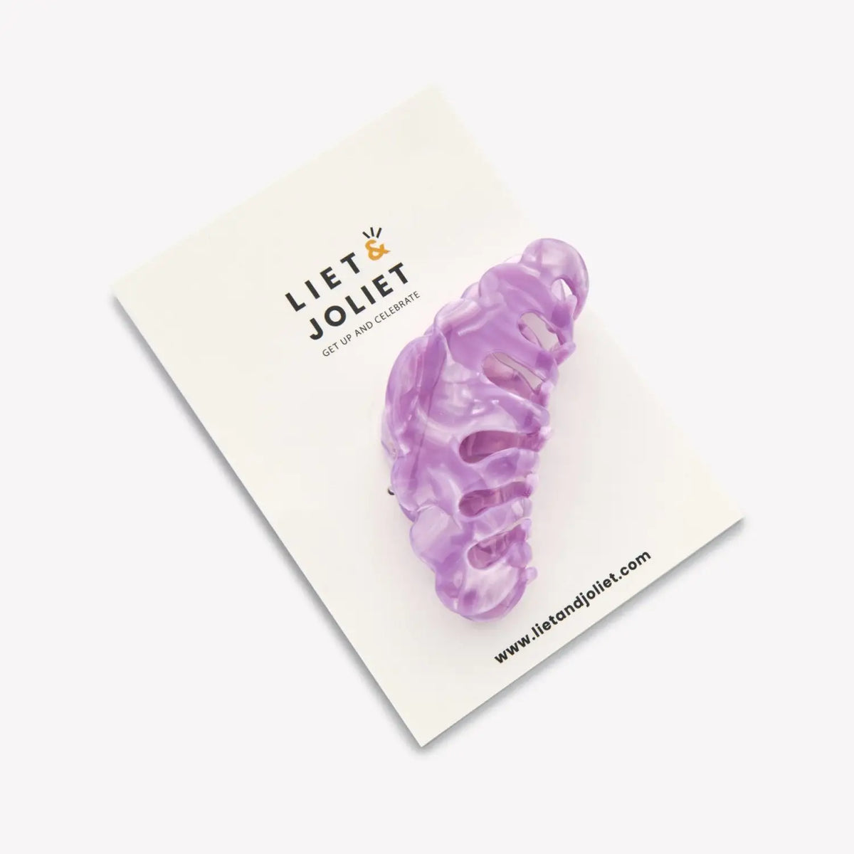 Elegant lilac hair clip for women designed to add a soft and sophisticated touch to everyday hairstyles