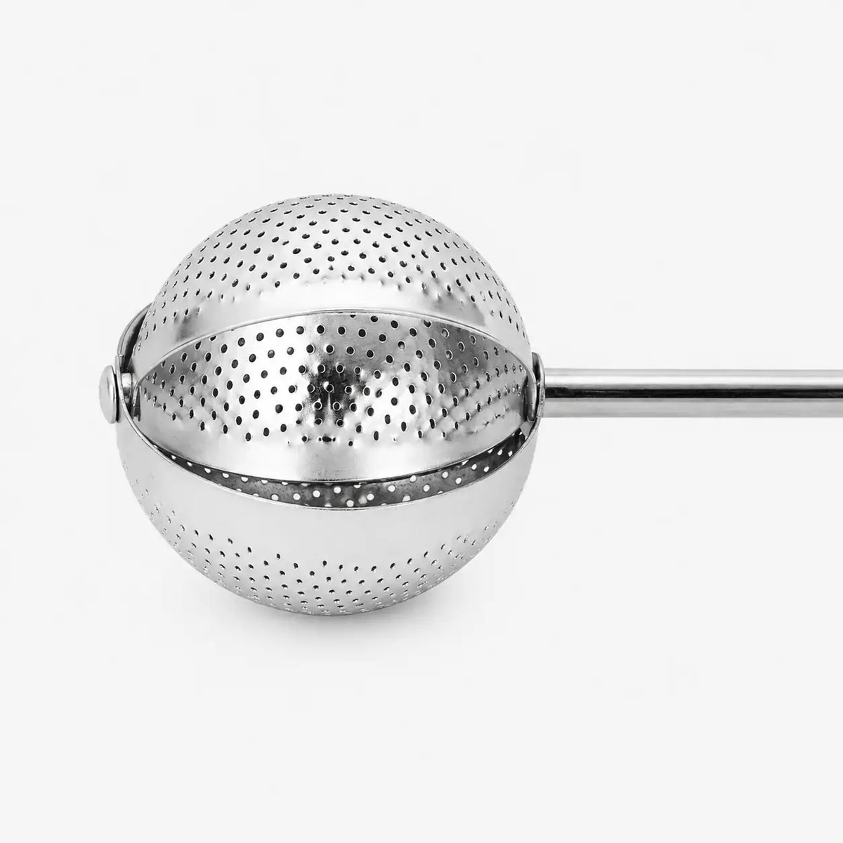 Elegant teaspoon tea strainer with fine mesh for filtering loose leaf tea during everyday brewing