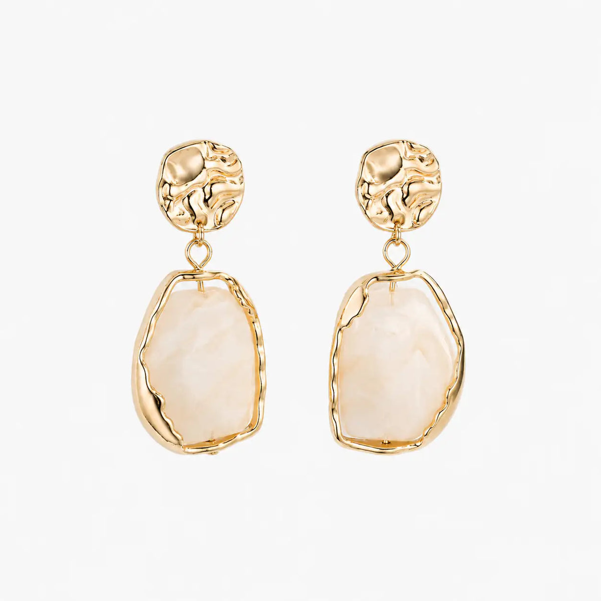 Gold stainless steel earrings with a timeless design for elegant everyday jewellery styling