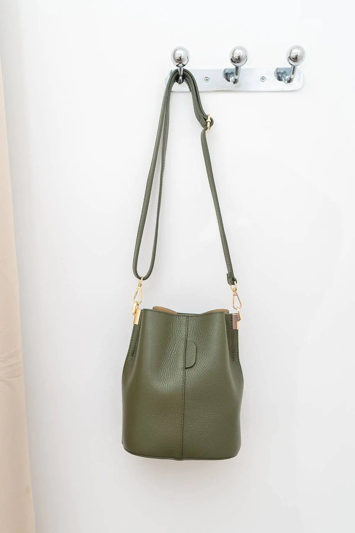 Khaki Chic women's tote bag featuring an elegant versatile design for effortless everyday styling