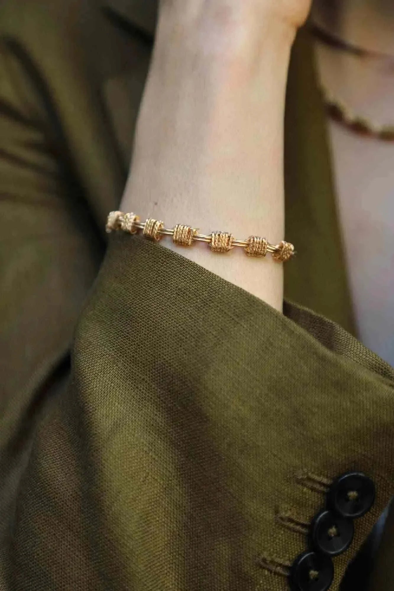Kiran armband geometric link bracelet with modern silhouette and elegant design