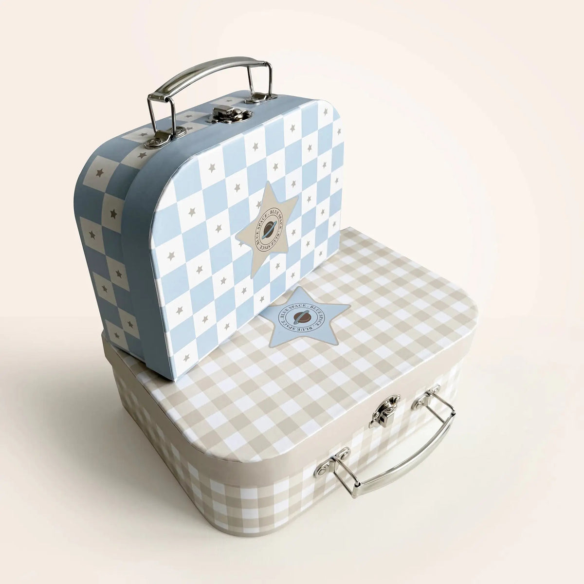 Stylish kids’ travel suitcase play set designed for creative role play, imaginative adventures and travel-themed fun