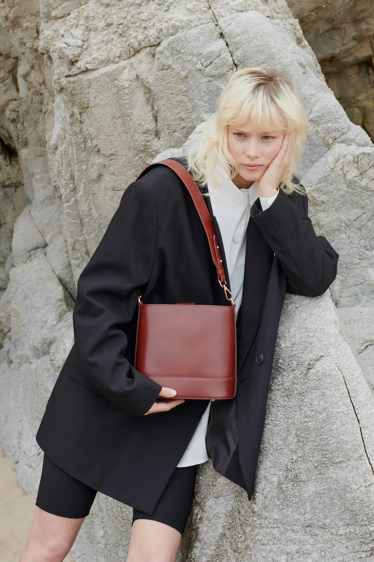 Tessa Candy Pink everyday bag with a versatile elegant design for daily styling and easy carrying