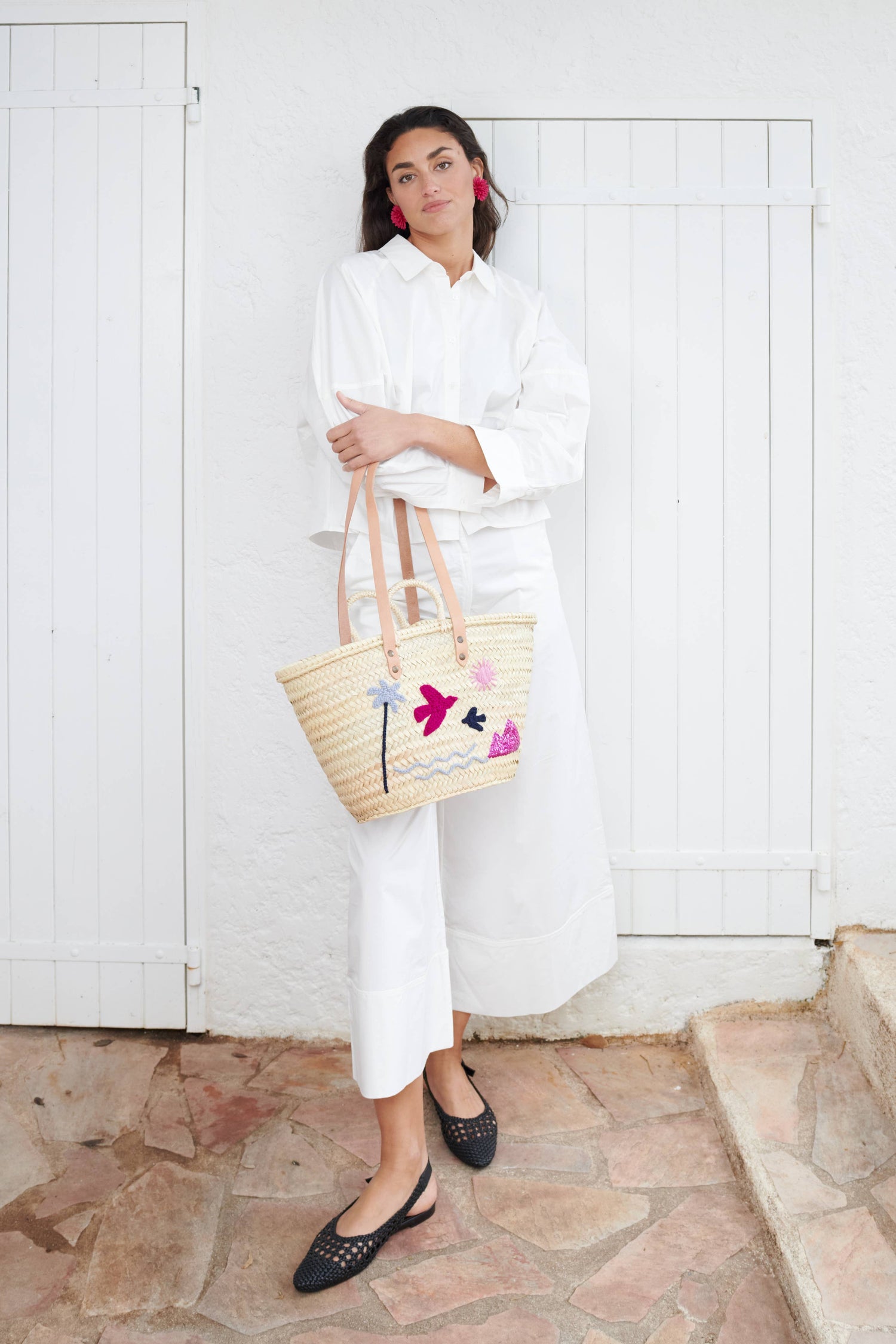 The Beach Violet embroidered basket – purple woven handbag