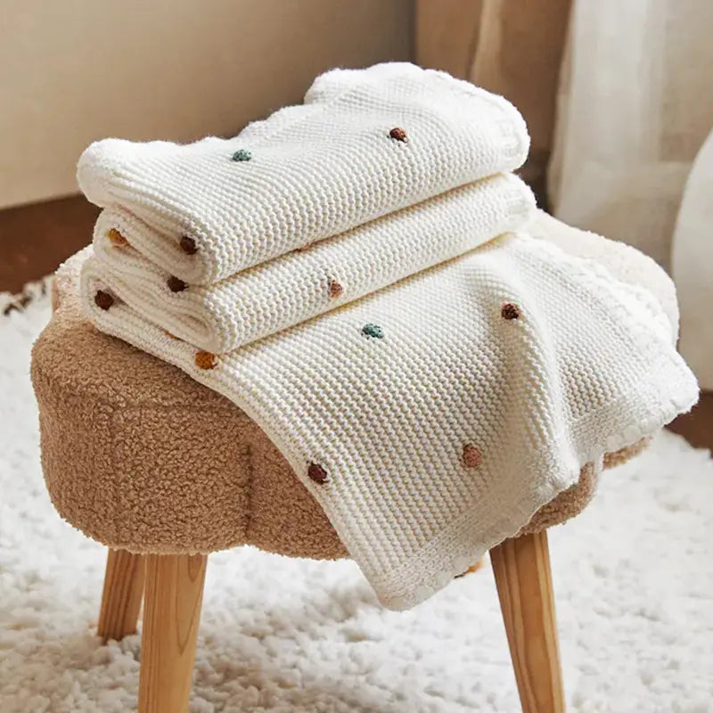 Annie & Charles DOTS Blanket made of cotton, 100x70 cm, 181 grams.