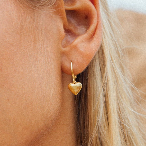AMÁ EARRINGS