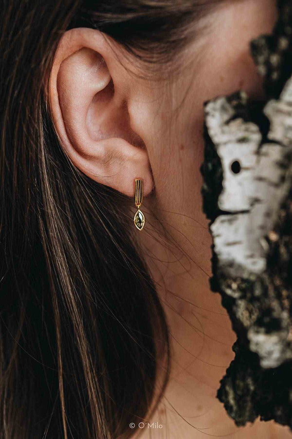 O'Milo - Ribbed Bar Peridot Drops. Leaf