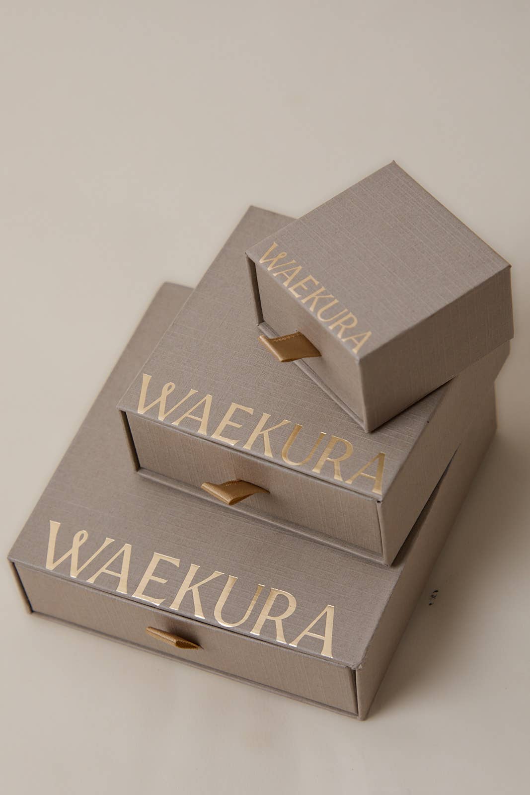 Gift Box - Compact & Elegant