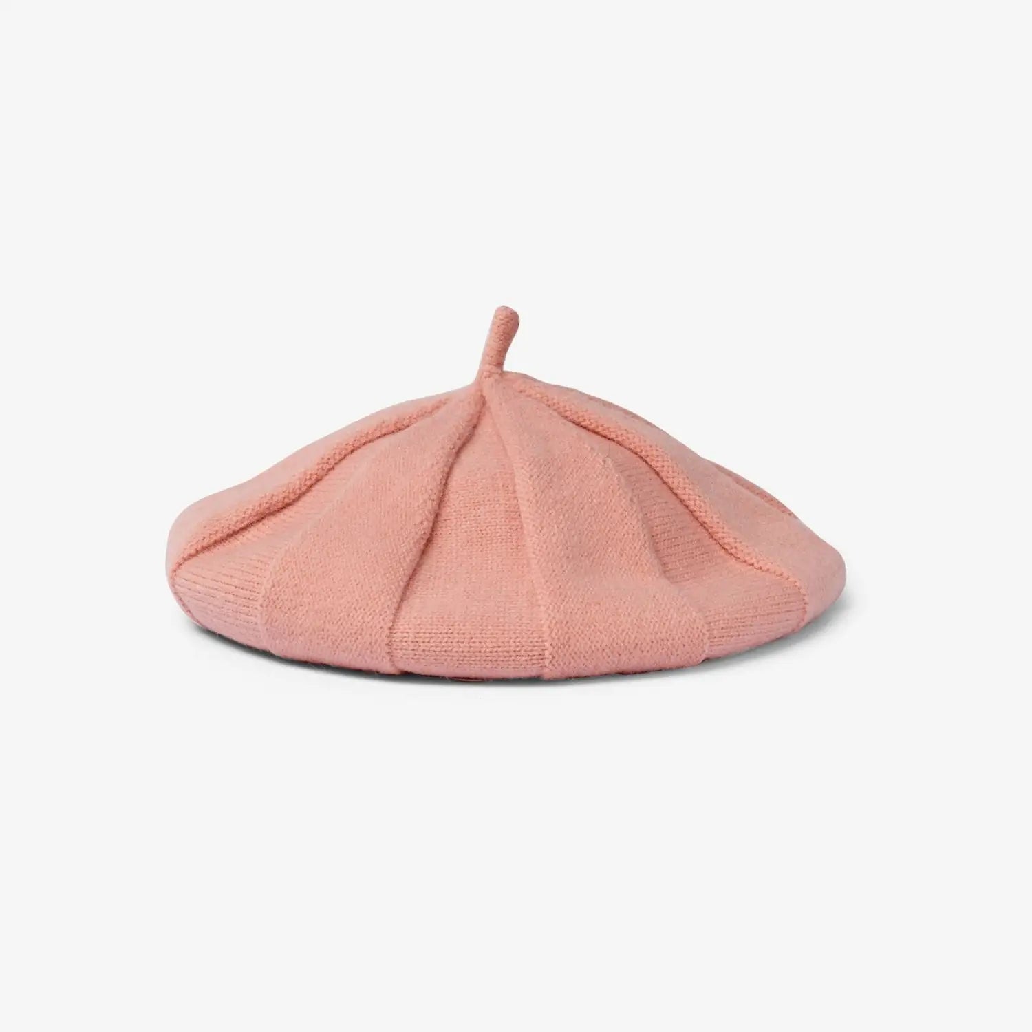  Elegant Parisian pink beret in soft pink with a timeless French-inspired design