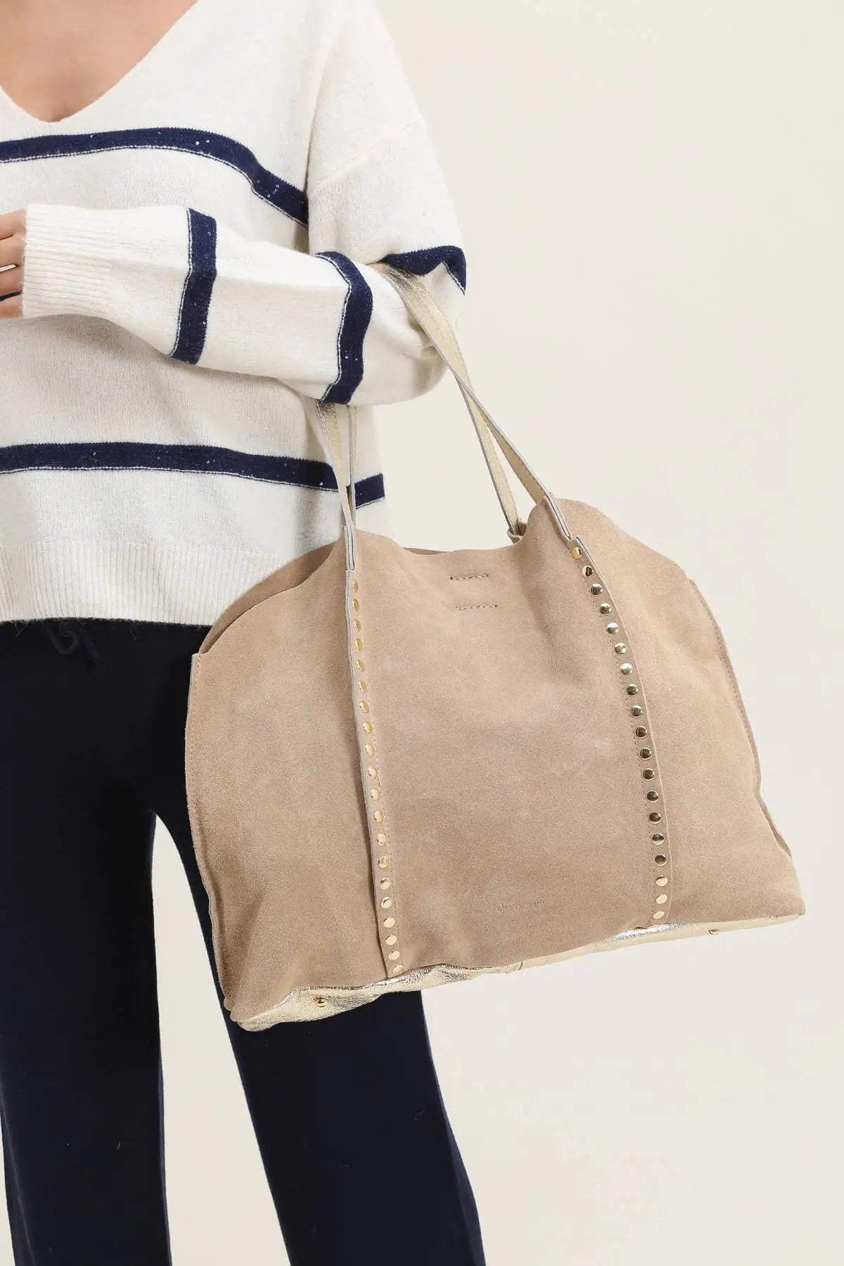 a10907-ad.myshopify.com GAELLE Suede Bag (Beige)
