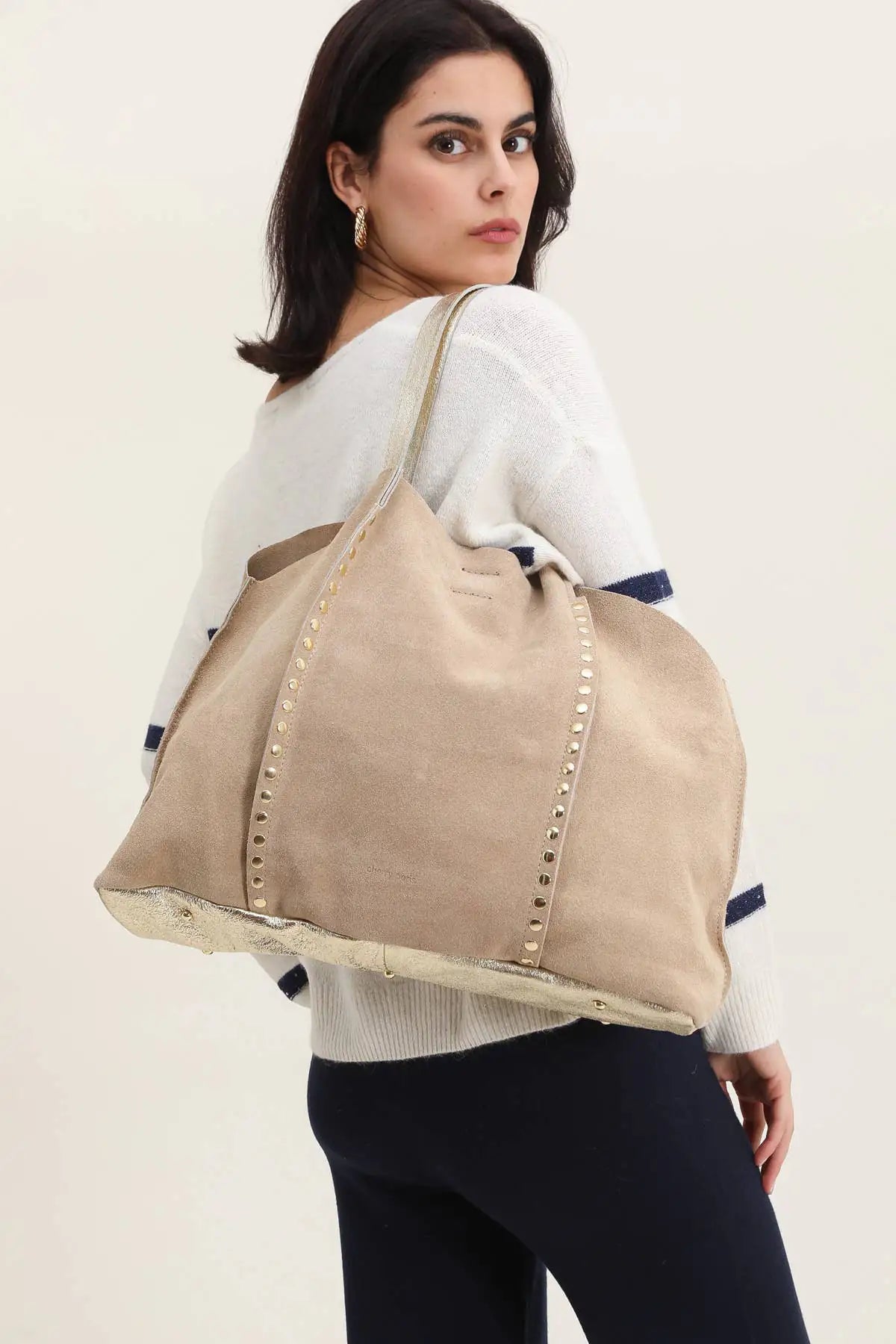 a10907-ad.myshopify.com GAELLE Suede Bag (Beige)