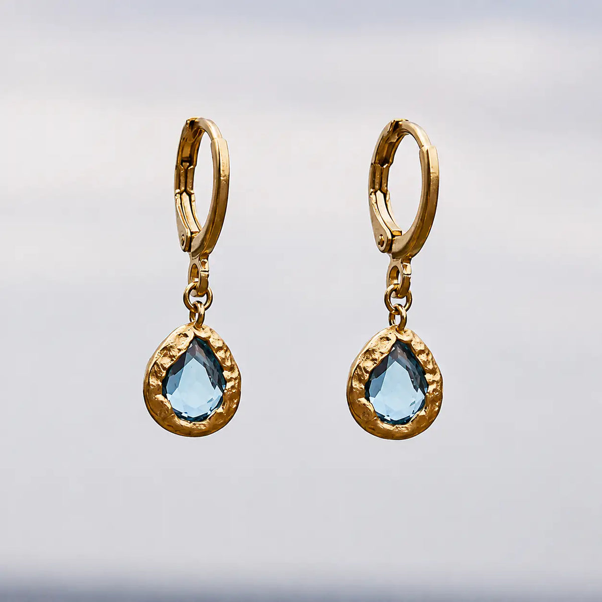 LYSIA Blue Earrings