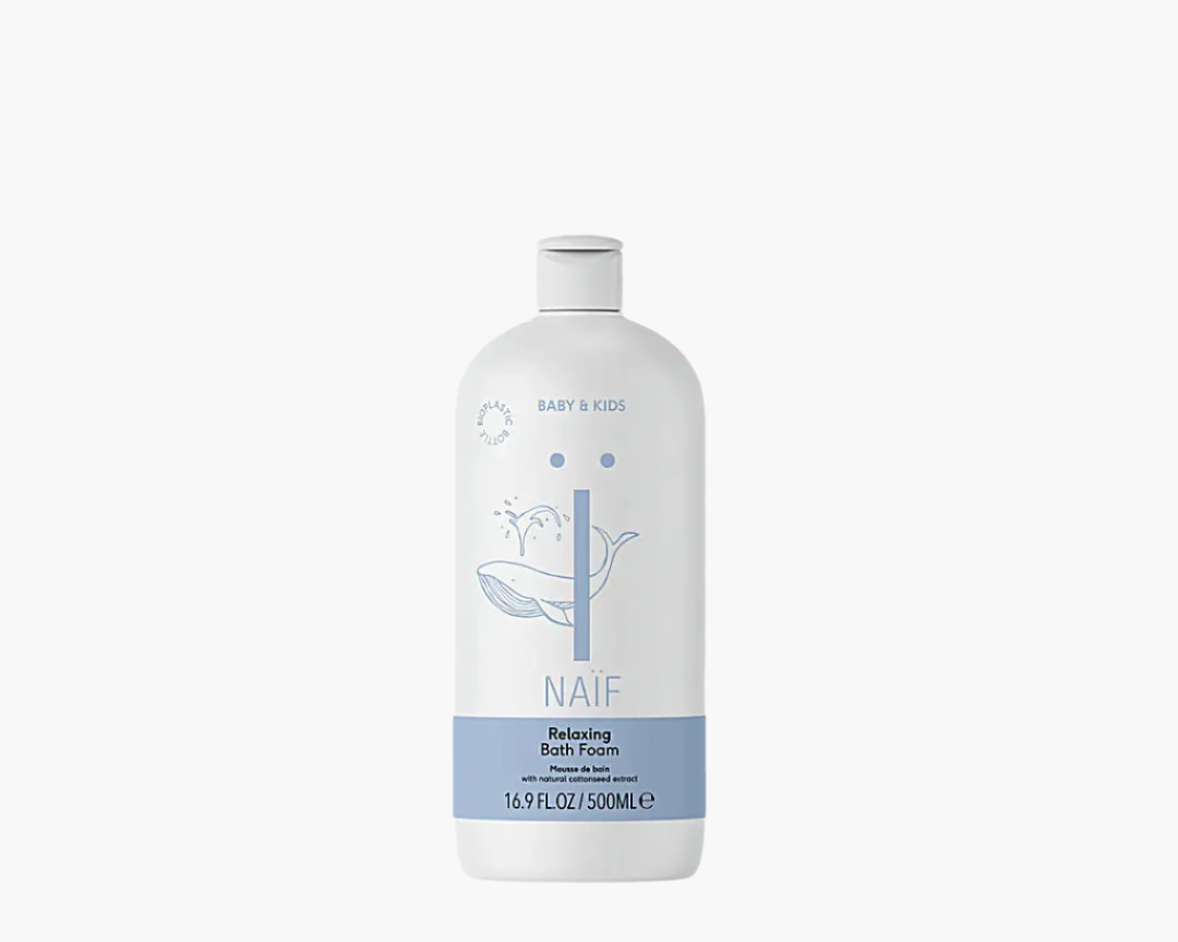 Naïf Caring Bath Foam bottle, 500ml, for sensitive baby skin care.