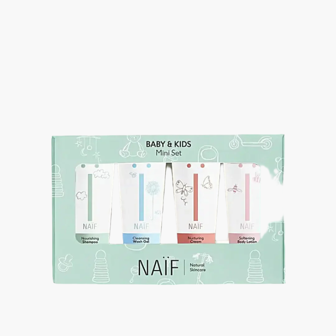 Naïf Mini Bathing Set with 4 travel-size products, ideal for maternity gift