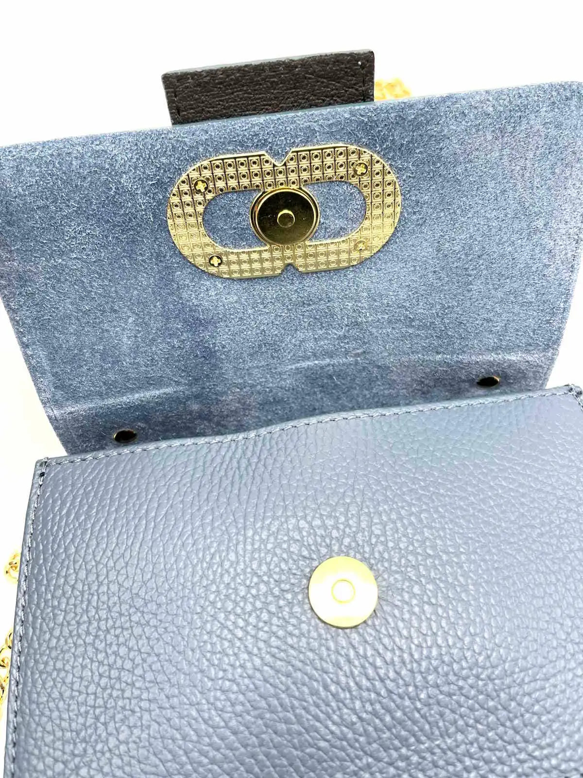a10907-ad.myshopify.com The Perfect Mini Bag for Effortless Elegance