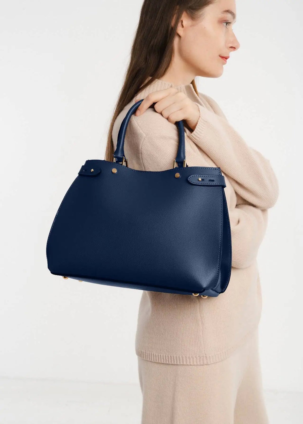 Timeless Italian Elegance Handbag – product detail view