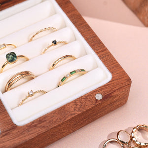 Meora Paris ring plated with 18k gold: 52