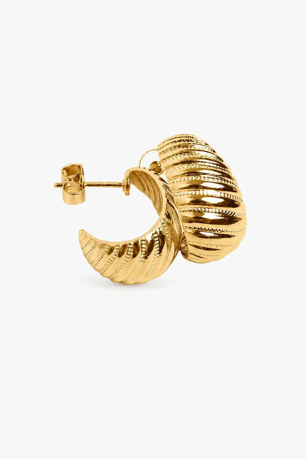 Fany oorbellen gold plated sterling silver textured hoop earrings with elegant refined shine and ridged pattern